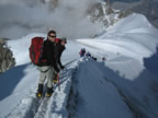 D&eacute;part de l’Aiguille du Midi pour atteindre le refuge des Cosmiques la veille de la travers&eacute;e.